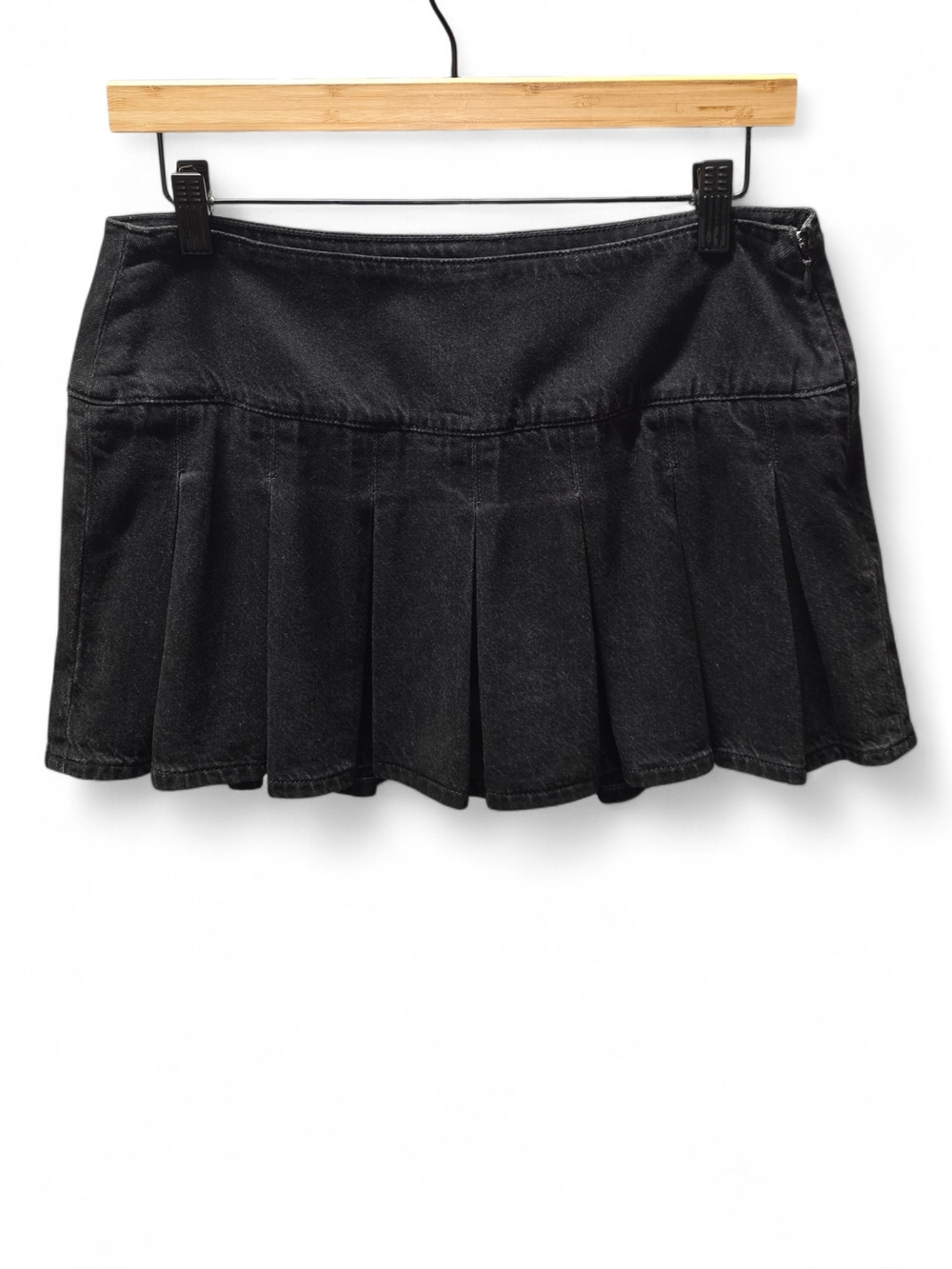 NEW American Eagle Black Denim Pleated Skater Mini Skirt With Shorts Size Small - Picture 2 of 6